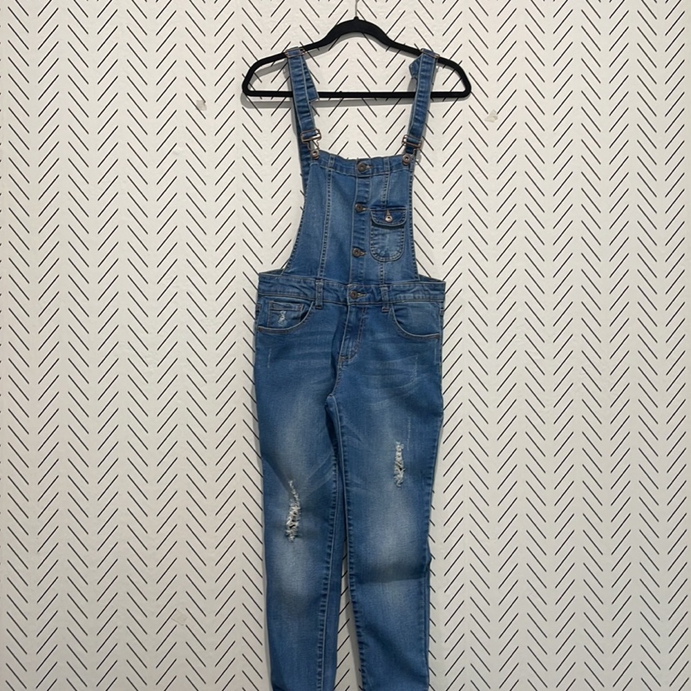 JCJQ Premium Jeans Women Overalls. Stretchy, manufacturer distressed, Size M.